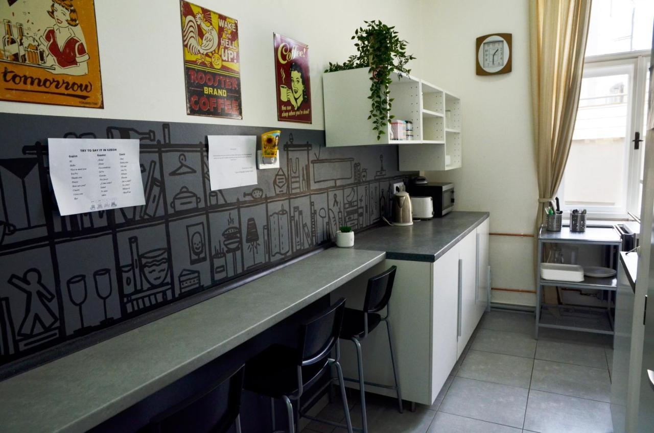 The Republic Garden Hostel Prága Kültér fotó